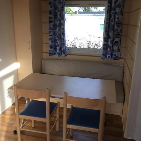 Camping Chantemerle 3*