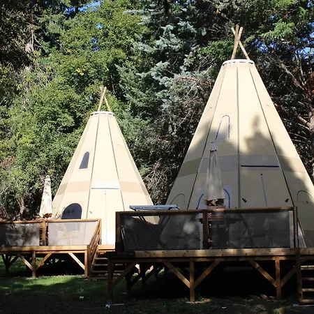 Camping Chantemerle 3*